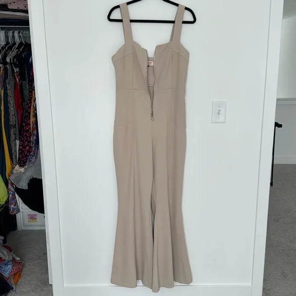 Showpo Georgianna Flare Contrast Stitch Detail Jumpsuit in Beige - Size 8 - Picture 3 of 8